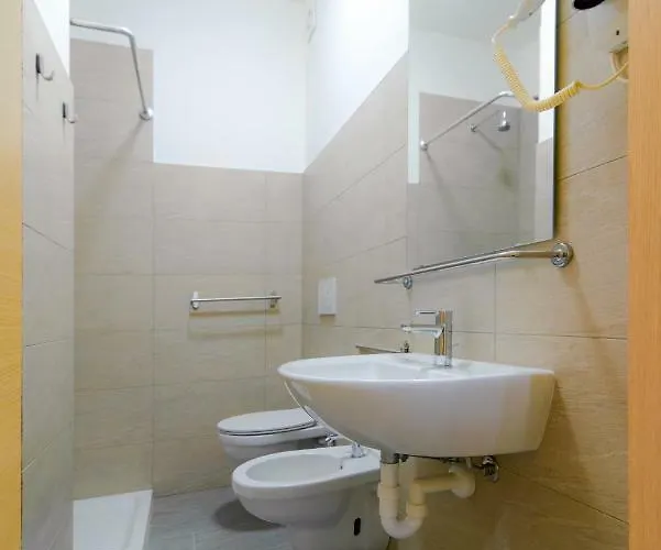 Casa Livio - And Гостевой дом Комо